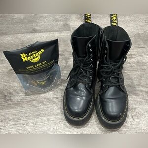 Doc Martens Jadon smooth leather platform boots